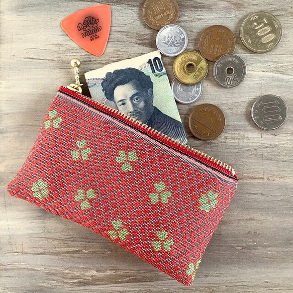 畳縁  硬幣錢包　名片夾　日式　三葉草　可爱　四葉　幸運物品　紅色的 第5張的照片