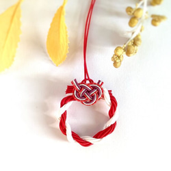 水引 ミニリース 正月飾り aiboの首輪 ロボホン ミニチュア ドールハウスに！ 紅白-2 1枚目の画像