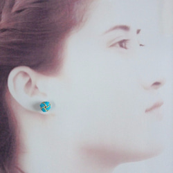 水引“Mizuhiki”製作　綠松石×金　球形耳環　雙色　bi-color 第5張的照片