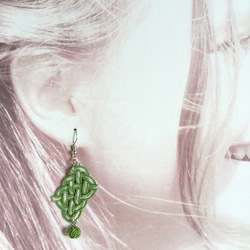水引“Mizuhiki”製作　網眼耳環　抹茶色　綠　苔綠色　日式 第3張的照片
