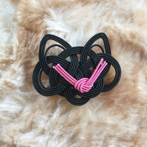 水引“Mizuhiki”製作　胸針　黑貓　日式 第1張的照片