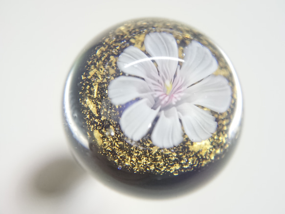 【ガラスの花】花玉かんざし  濃い紫色×白色 ショートタイプ 4枚目の画像