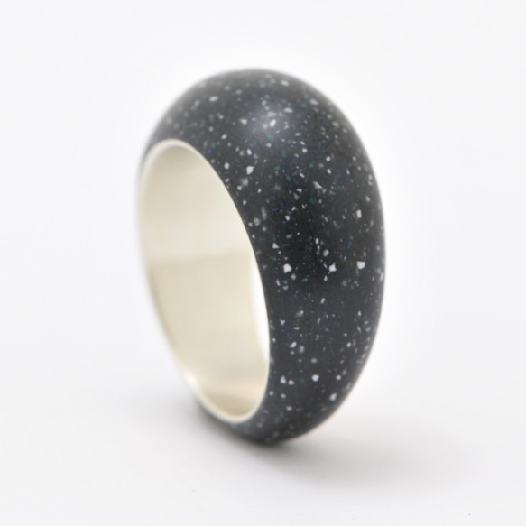 ストーンリング リングサイズ17号 stone Ring / カラー・ブラック 樹脂　シルバー 1枚目の画像