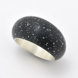 Queston 戒指 #13 Questone 戒指/顏色 黑色 樹脂 銀 第1張的照片