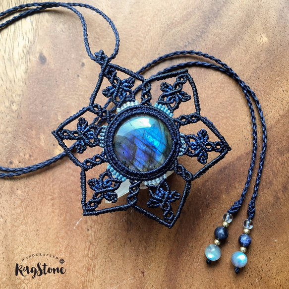 【天然石 Macrame】拉長石編織吊墜頸鍊 / Labradorite macrame pendant 第1張的照片