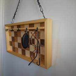 木製 モザイク 壁掛け収納ボックス(フック付き) 4枚目の画像