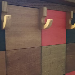 西海岸風 木製 モザイク 壁掛け収納ボックス(フック付き) 5枚目の画像