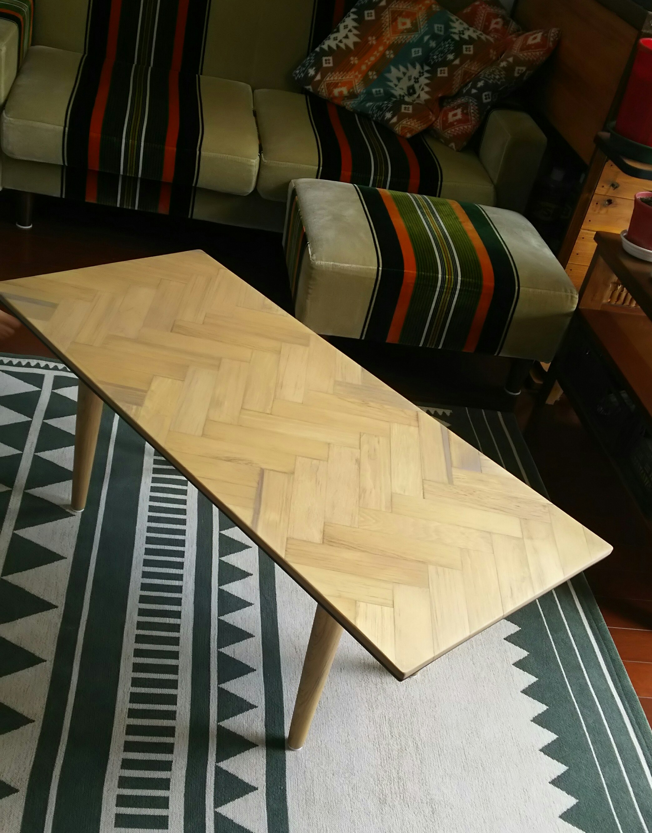 ヘリンボーン  livingテーブル  ローテーブル