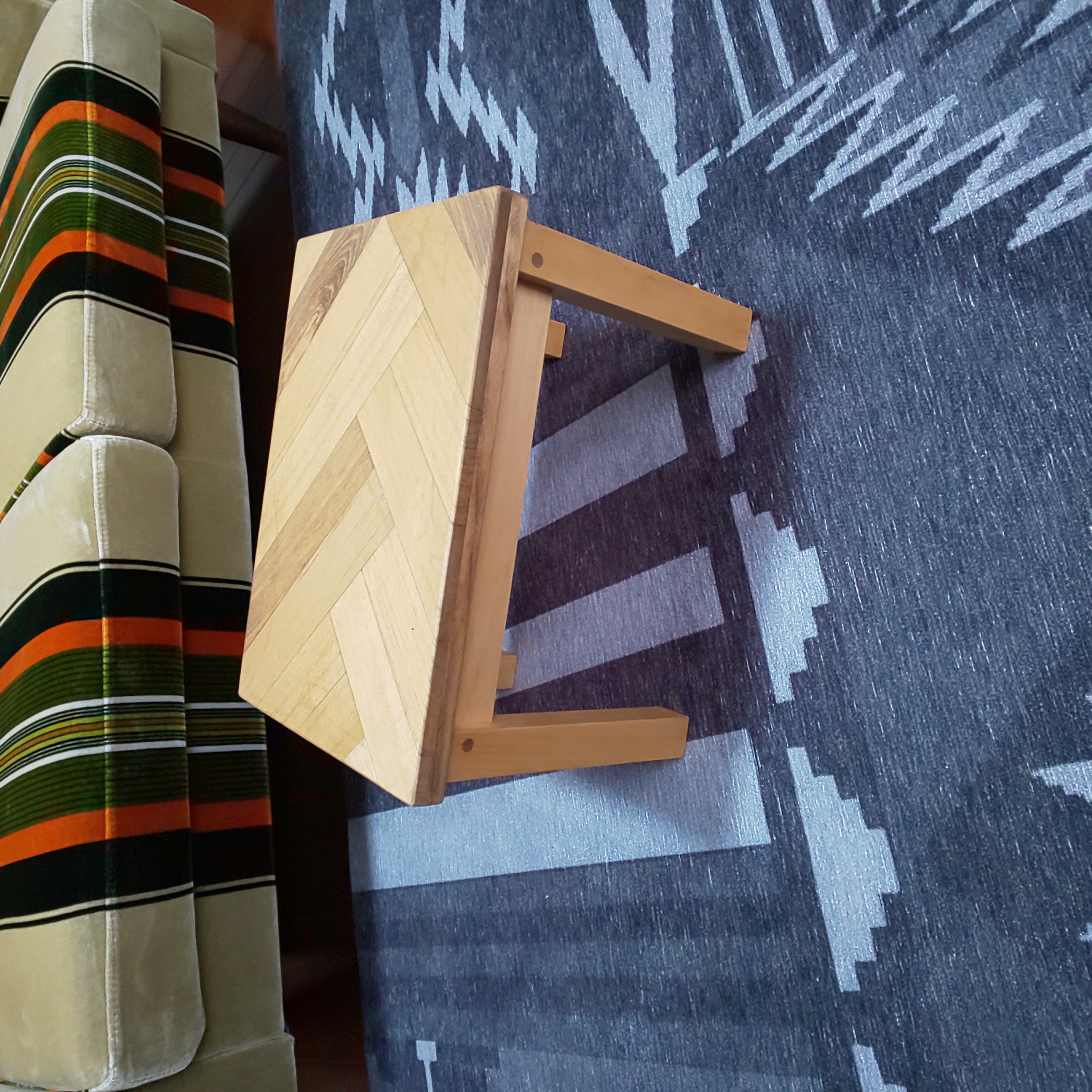 Kids ヘリンボーン イス