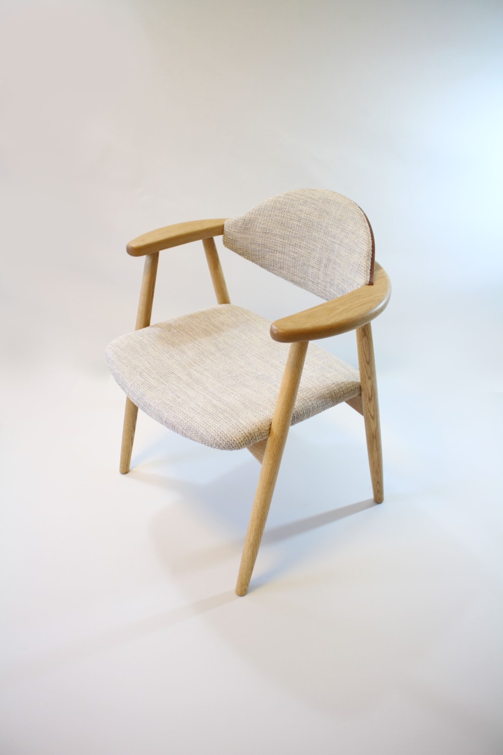 DOME(ドーム）座り心地を追求したダイニングチェア 職人手作り一貫製作 バックオーダー品 138,000円