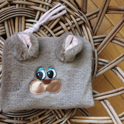 ハンドメイド ムートン ポーチ