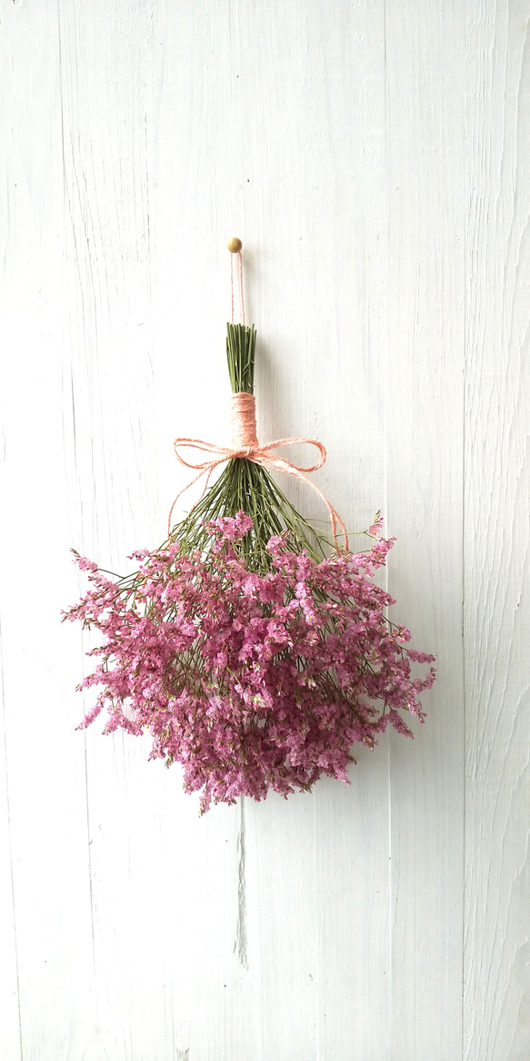 ピンクのリース【ハイブリッドスターチス】ドライフラワー ハイブリッドスターチス オシピンクを乾燥室に投入しました