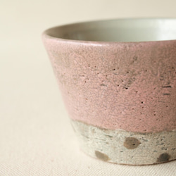 陶器マグカップ　ピンク×水玉 2枚目の画像