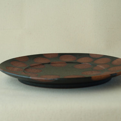 【KURO　3　】　 大皿　 黒　ドット　陶器　　23ｃｍ 2枚目の画像