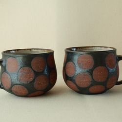 【KURO　8　】　大き目　マグカップ　黒　ドット　陶器　　350ｃｃ 7枚目の画像