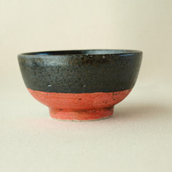 【kuro小鉢　8　】　黒　赤　青　小鉢　陶器　10ｃｍ　3.5寸 2枚目の画像