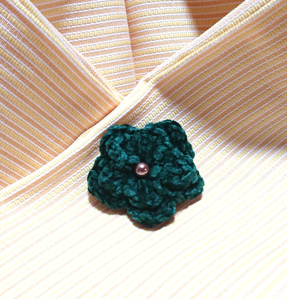 毛糸のお花のブローチ 5枚目の画像
