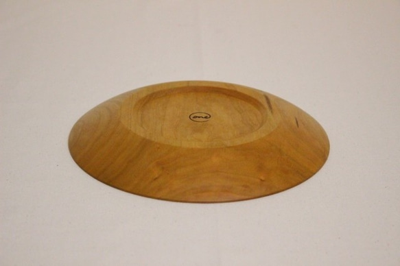 チェリーのお皿（φ１８５）：パン皿 4枚目の画像