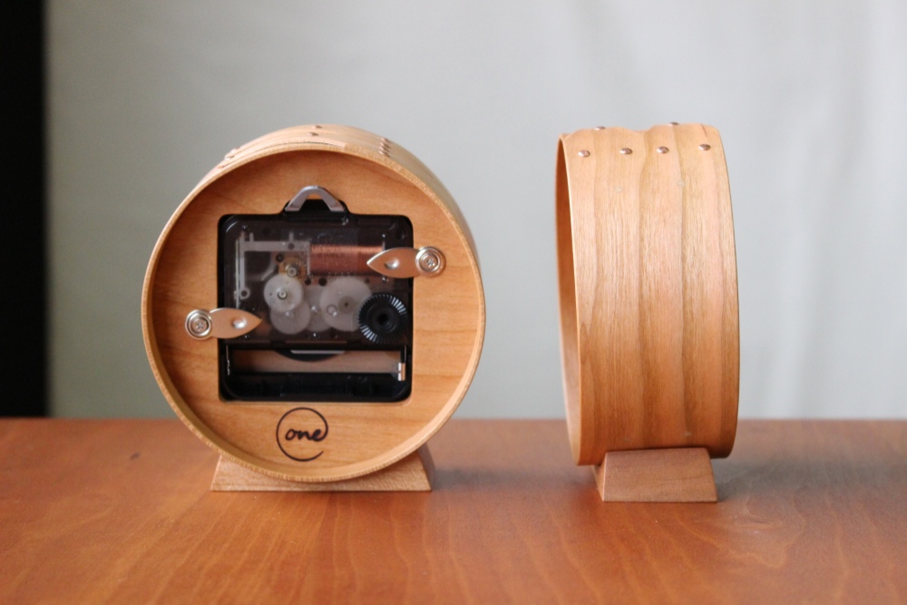 シェーカースタイルの置き時計（チェリー）