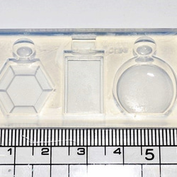(S15)シリコンモールド　香水ボトル　小さいサイズ　3タイプ 1枚目の画像