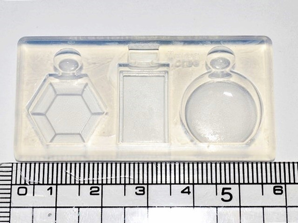 (S15)シリコンモールド　香水ボトル　小さいサイズ　3タイプ 1枚目の画像