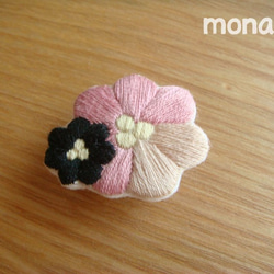 ころころお花の刺繍帯留め 4枚目の画像