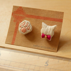 にゃんことにくきゅうの刺繍ピアス 6枚目の画像