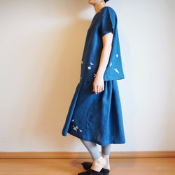 亞麻聚攏裙藍色&lt;白梅花&gt; 第3張的照片