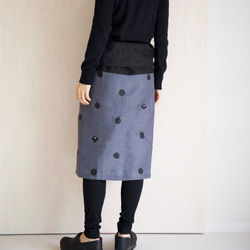 リネン・サロンスカート　ドットに椿 3枚目の画像