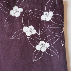 手提げバッグ　濃い紫　葉椿 3枚目の画像