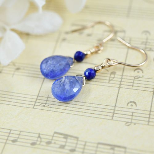 人生を良い方向へと導く石 タンザナイト＆ラピスラズリの青いピアス