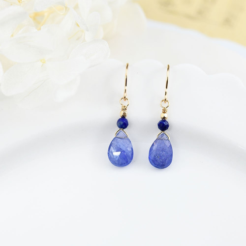 人生を良い方向へと導く石 タンザナイト＆ラピスラズリの青いピアス