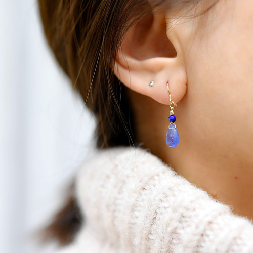 人生を良い方向へと導く石 タンザナイト＆ラピスラズリの青いピアス