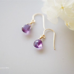 2月生日石<露珠狀水滴＞紫水晶一粒耳針 可變更為夾式耳環 第2張的照片