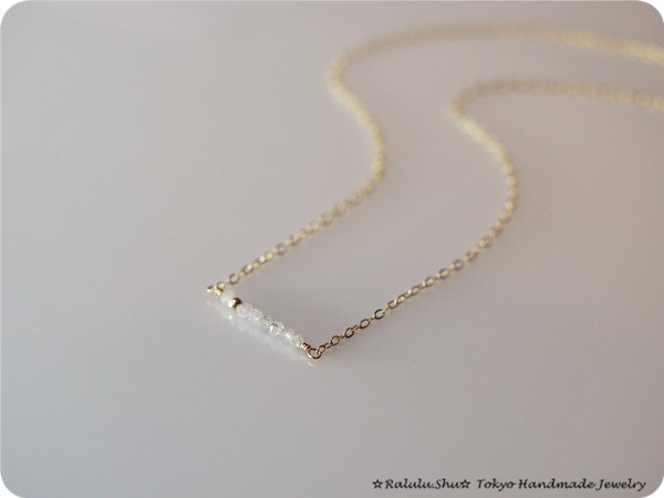 永遠不変 天然ダイヤモンド　ラッキー7のネックレス 4月誕生石