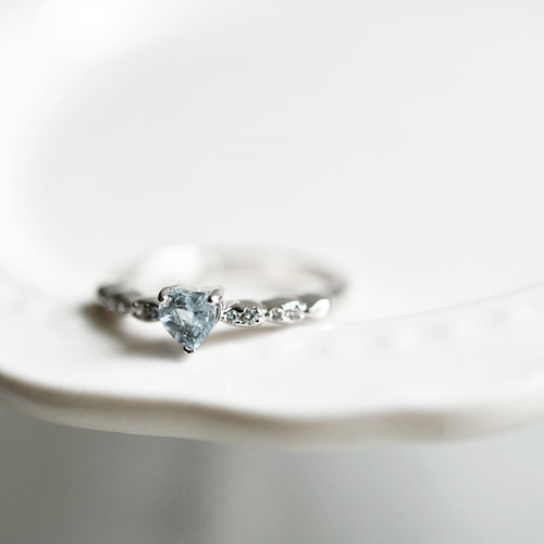 美しい海」アクアマリン の ハートリング ピンキーリング重ね付けにも