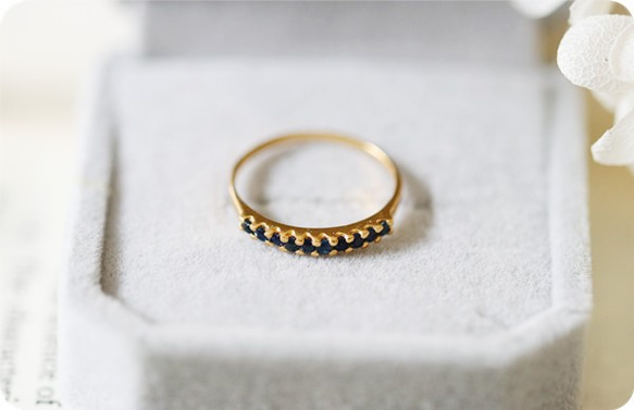 九月的誕生也是在環小指環覆有藍寶石 第3張的照片