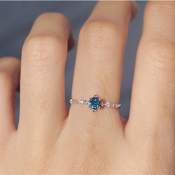 倫敦藍托帕石或月光石戒指 小指戒指 可疊戴 ~ 十一月生日石 第1張的照片