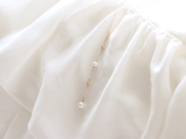 淡水パールのスライドY字ネックレス　6月誕生石　チョーカーと重ね付けにも！