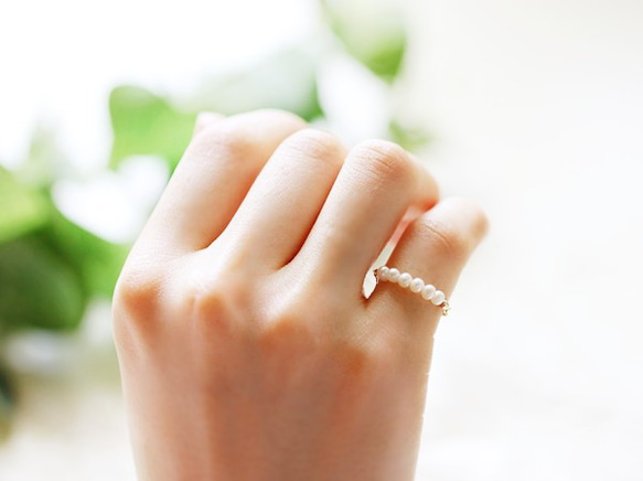 ベビーパール チェーンリング ファランジリング ピンキーリング　6月誕生石 2枚目の画像