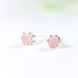 淡粉紅色蛋白石耳環，增強被愛的元素。耳環尺寸為 3 毫米 第2張的照片