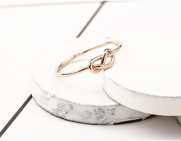 14KGF 良いご縁に恵まれるお守り　インフィニティ結びリング　ピンキーリング 3枚目の画像