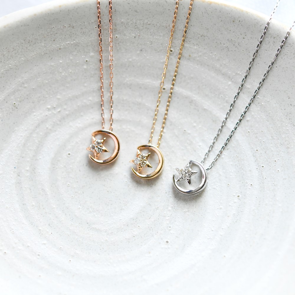 数量限定 永遠不変　K10金 天然ダイヤモンド 月と星のネックレス 4月誕生石