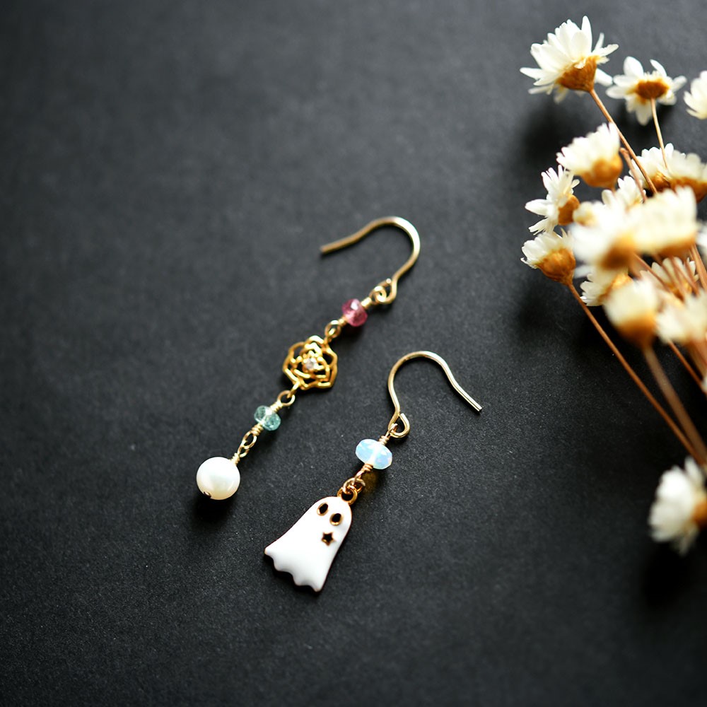 トルマリン オパール 薔薇 オバケの非対称ピアス/イヤリング可　10月誕生石