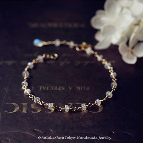 ꙳★*♡maron♡꙳★様ハンドメイドブレスレット ブルームーンストーン～白露～ OLINA DESIGNピュア ナチュラル グレー ムーンストーン