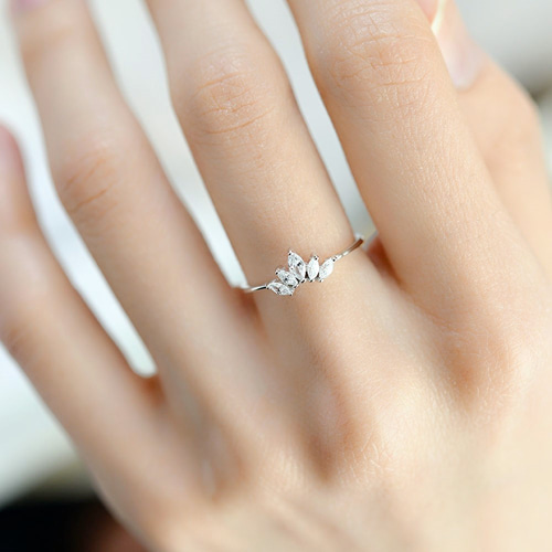 全体型 ❊ 月桂樹ラッキーモチーフリングsilver925 ❊身につけて 全体型 ❊ 月桂樹ラッキーモチーフリングsilver925 ❊身につけて