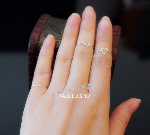 再次上架“RALULU.SHU”925銀戒指小指也環疊加馬法蘭迪戒指！色帶類型有一個 第3張的照片