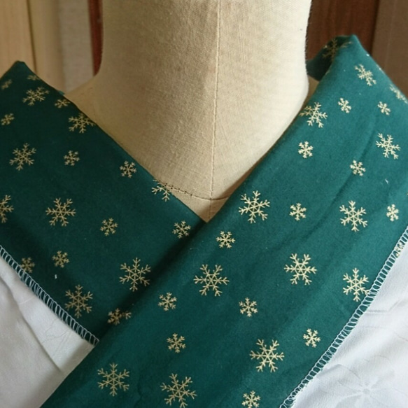 ラスト❗雪の結晶柄の半襟(緑✖金) 3枚目の画像