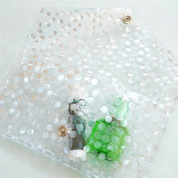 バッグのごちゃごちゃ小物をひとまとめ水濡れも防げる レター型 ビニール ポーチ 水玉 ドット Small 4枚目の画像
