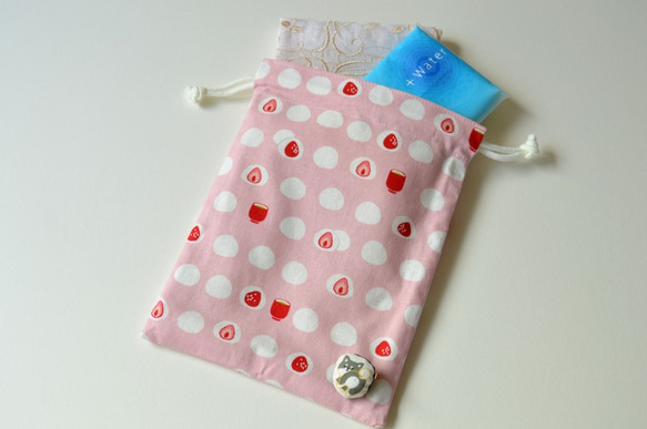 ポンっと入れてバッグの中をすっきりお片付けシンプルが使いやすい 巾着袋 いちご大福 柴犬 和菓子 5枚目の画像